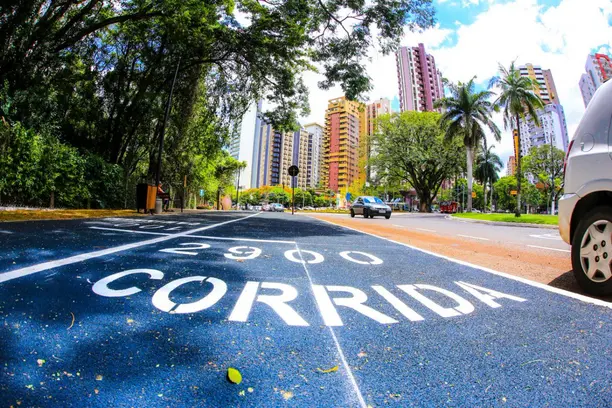 Após denúncias, pista emborrachada do Parque do Ingá passa por perícia judicial Após denúncias, pista emborrachada do Parque do Ingá passa por perícia judicial