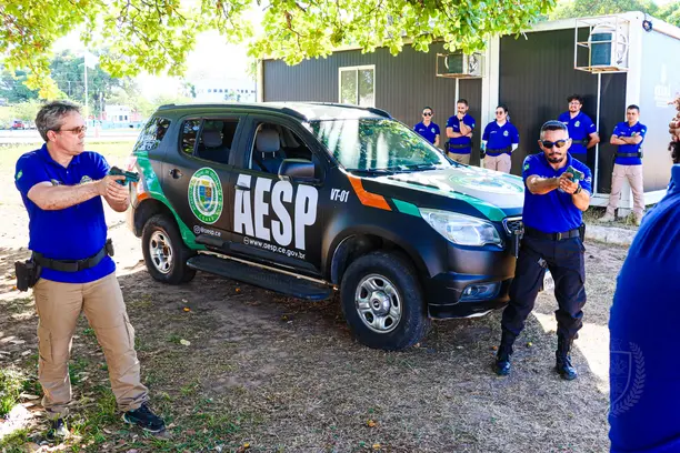 Capacitação reúne 25 peritos da Pefoce para padronizar procedimentos em locais de crime complexos e preservar a cadeia de custódia Capacitação reúne 25 peritos da Pefoce para padronizar procedimentos em locais de crime complexos e preservar a cadeia de custódia