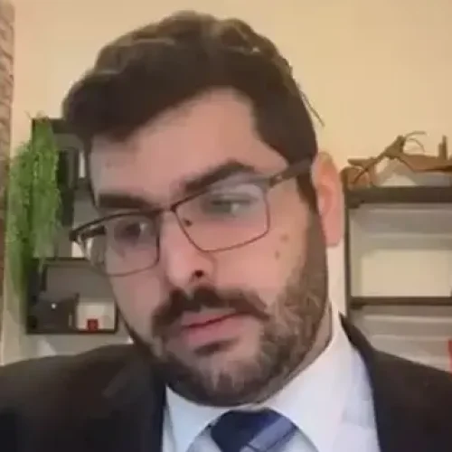 Advogado autista tem decisão revertida e poderá atuar como juiz leigo - Migalhas Advogado autista tem decisão revertida e poderá atuar como juiz leigo - Migalhas