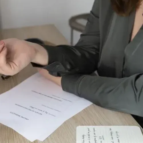 A suspeição do perito judicial deve ser arguida na primeira oportunidade em que couber à parte falar nos autos A suspeição do perito judicial deve ser arguida na primeira oportunidade em que couber à parte falar nos autos