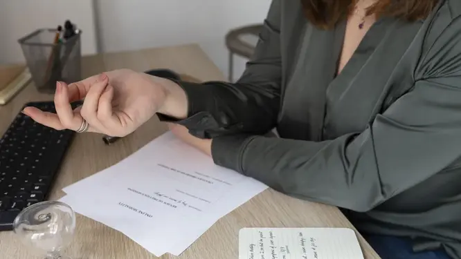 A suspeição do perito judicial deve ser arguida na primeira oportunidade em que couber à parte falar nos autos A suspeição do perito judicial deve ser arguida na primeira oportunidade em que couber à parte falar nos autos